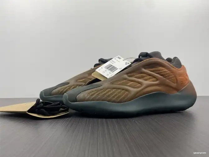 V3 Adidas Copfade Yeezy GY4109 Boost 700 0705